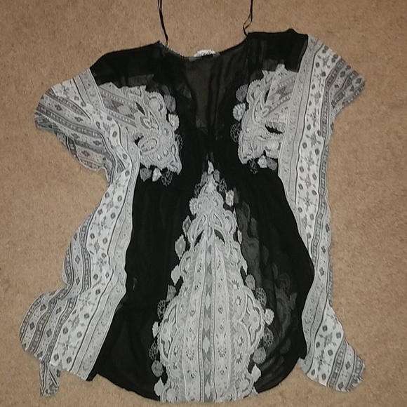 Cover up - Picture 3 of 3